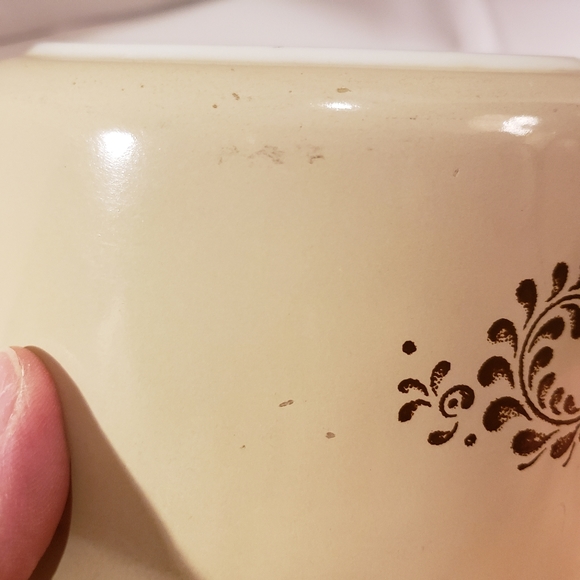 Vintage Pyrex Homestead pattern tabbed, Cinderella, round, casserole, NO LID - Picture 7 of 9